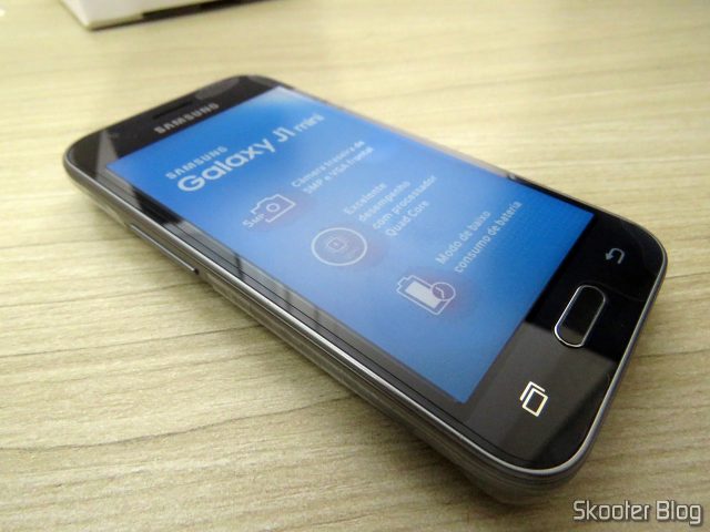 Smartphone Samsung Galaxy J1 Mini Duos.