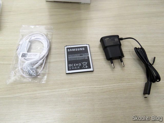 Acessórios do Smartphone Samsung Galaxy J1 Mini Duos.