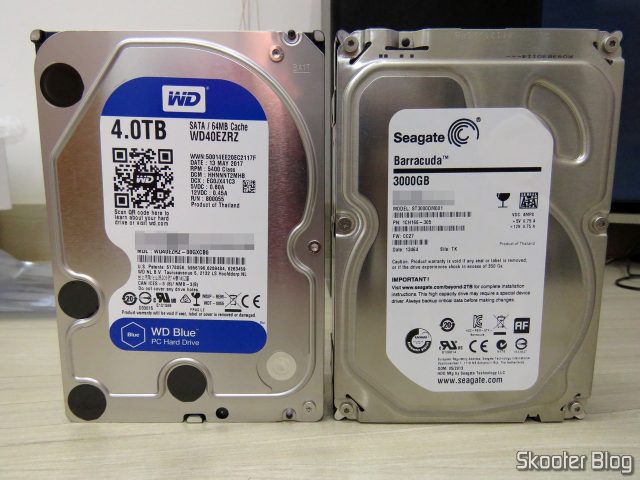 HDD Western Digital Blue 4TB SATA 3.5" ao lado do finado Seagate de 3TB.