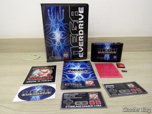 Mega EverDrive X7 - Deluxe Edition e todos os acessórios.
