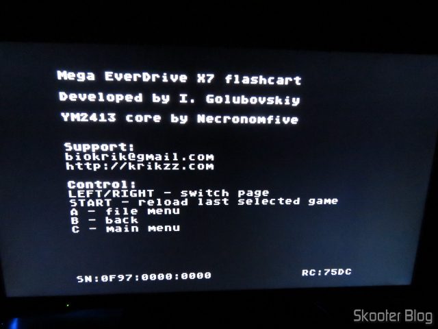 Mega EverDrive X7 - Deluxe Edition, em funcionamento.