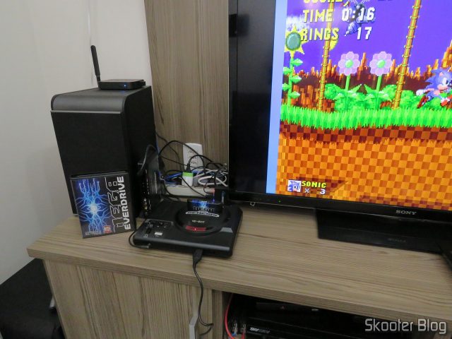 Mega EverDrive X7 - Deluxe Edition, em funcionamento.