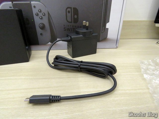 Fonte de Alimentação do Nintendo Switch, no padrão australiano.