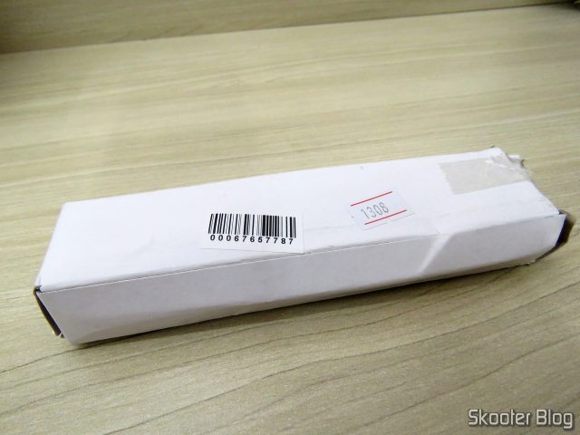 Mini Tripé de 7 Polegadas Prata, em sua embalagem.