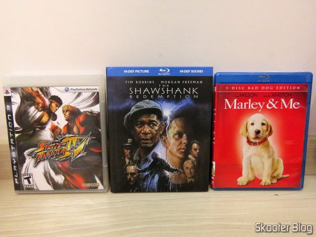 Um jogo e dois filmes que trouxe dos EUA junto com meu Playstation 3: Street Fighter IV, The Shawshank Redemption, e Marley & Me.