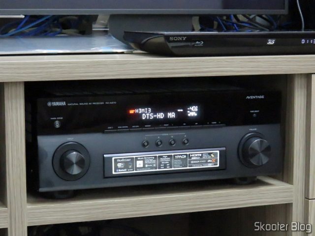 Receiver Yamaha Aventage RX-A870 reproduzindo conteúdo DTS-HD Master Audio.