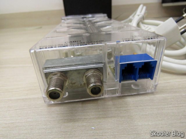 Clamper Multi Proteção com Contador de Surtos.