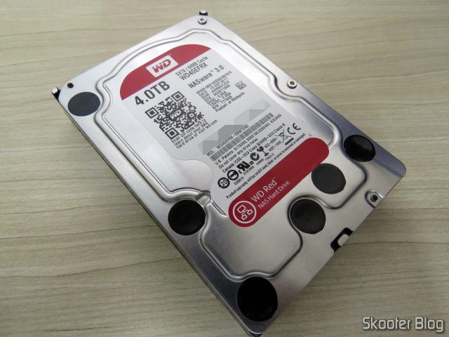 HDD Western Digital 3.5" Red, modelo WD40EFRX de 4TB.