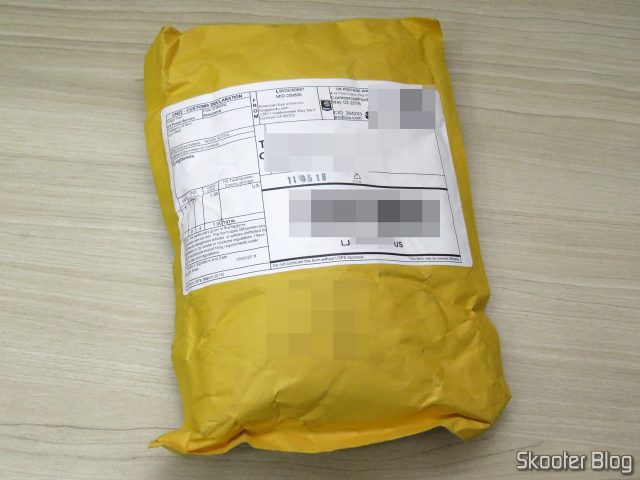 Pacote da Goggles4U com os Óculos de Sol com Grau, Lente Preta Escura (G4U T3022 Rectangle Eyeglasses 124765-c)