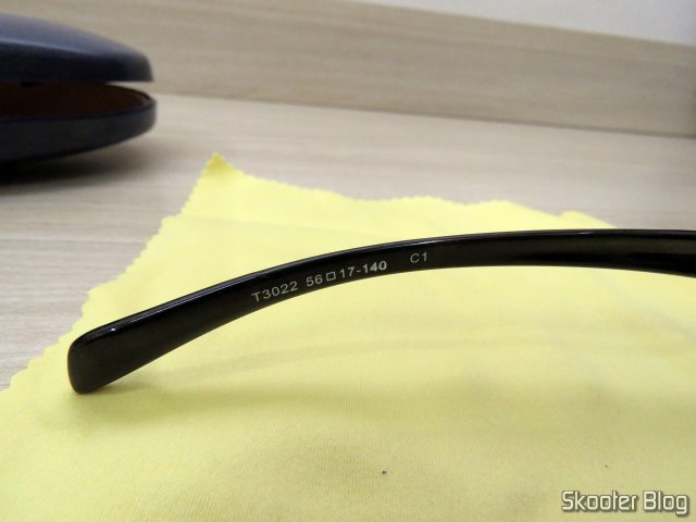 Óculos de Sol com Grau, Lente Preta Escura (G4U T3022 Rectangle Eyeglasses 124765-c).