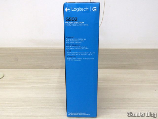 Logitech G502 Proteus Spectrum RGB Tunable Gaming Mouse, em sua embalagem.