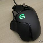 Logitech G502 Proteus Spectrum RGB Tunable Gaming Mouse, em funcionamento.