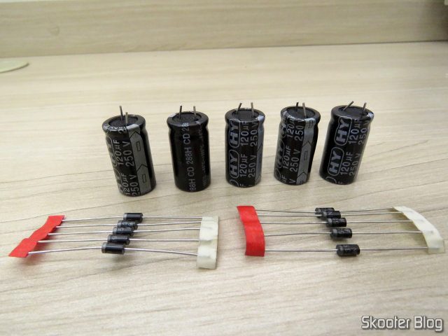 Kit 5 Capacitor Eletrolítico 120µf 250V + 10 Diodo IN5399