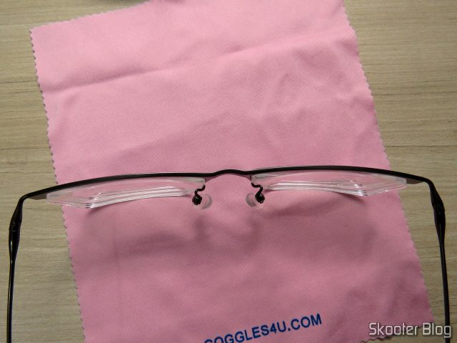 Detalhe do Óculos de Grau Lente 1.67 Super Fina.