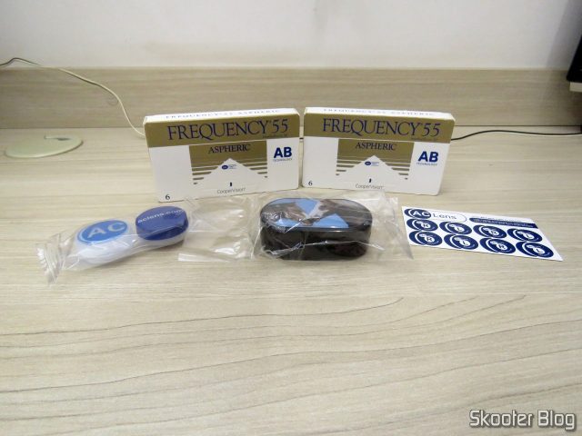 Lentes de Contato Asféricas Coopervision Frequency 55 Aspheric + Estojo para Lentes de Contato.