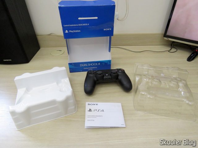 Controle PS4 Playstation 4 Dualshock 4 Original Sony Sem Fio.