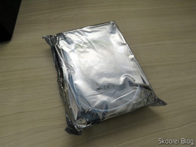 HDD Seagate ST8000VX0022 8TB 7200rpm 256MB cache, em sua embalagem.