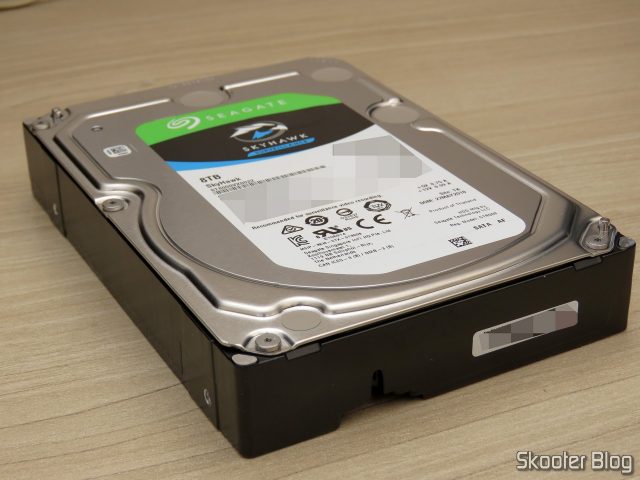 HDD Seagate ST8000VX0022 8TB 7200rpm 256MB cache.