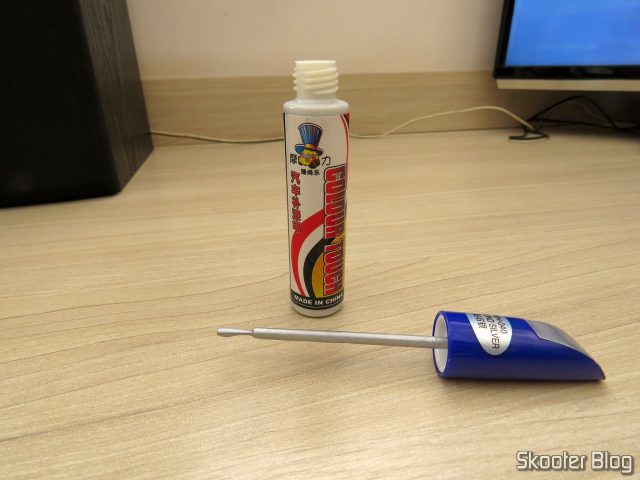 Caneta Reparadora de Riscos de Pintura em Carros.