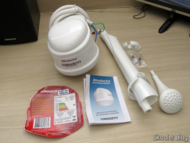 Ducha Lorenzetti Blinducha Eletrônica, e seus acessórios.