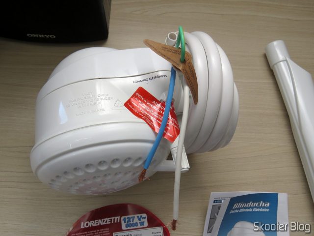 Ducha Lorenzetti Blinducha Eletrônica, e seus acessórios.