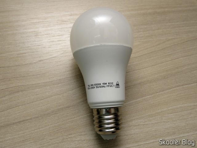 Lâmpada LED Taschibra TKL 100 15W 1507 Lúmens Bivolt 6500K.
