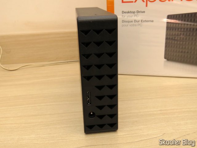Seagate Expansion 8TB Desktop External Hard Drive USB 3.0 (STEB8000100).