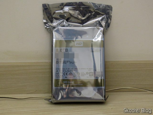 WD Gold 8TB Enterprise Class Hard Disk Drive - 7200 RPM Class SATA 6 Gb/s 256MB Cache 3.5 Inch - WD8003FRYZ.