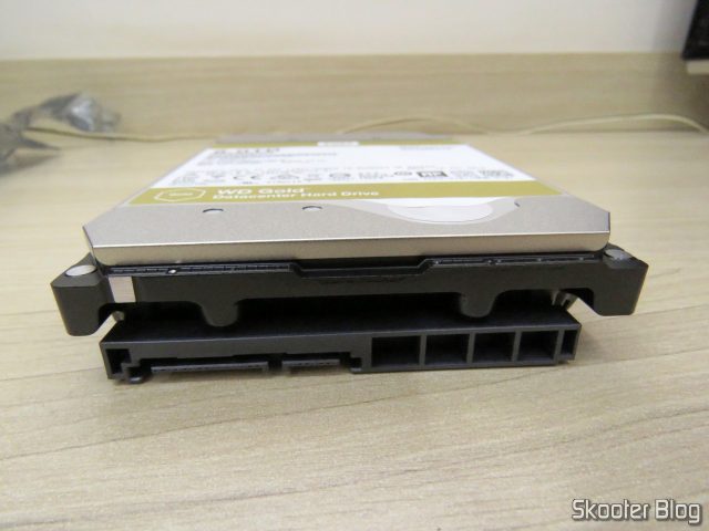 WD Gold 8TB Enterprise Class Hard Disk Drive - 7200 RPM Class SATA 6 Gb/s 256MB Cache 3.5 Inch - WD8003FRYZ.