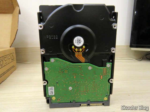 Western Digital Bare Drives WD Red 8TB NAS Hard Disk Drive - 5400 RPM Class SATA 6 GB/S 256 MB Cache 3.5" (WD80EFAX).
