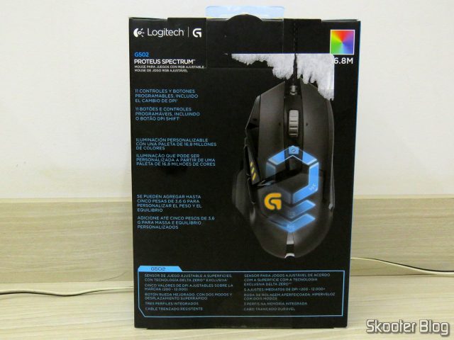 Mouse Gamer G502 Proteus Spectrum 12.000 DPI - Logitech G, em sua embalagem.