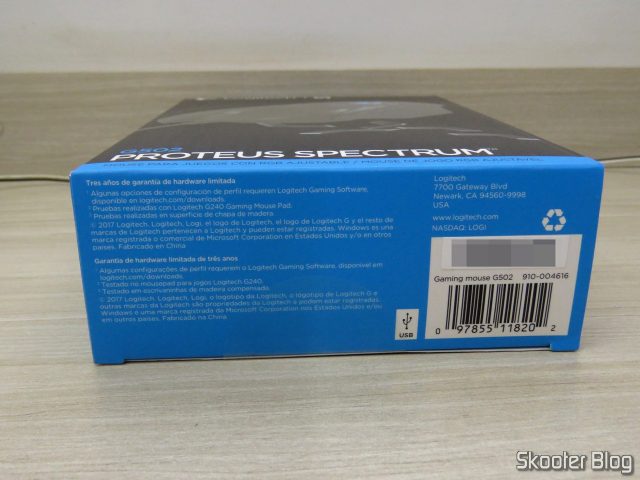 Mouse Gamer G502 Proteus Spectrum 12.000 DPI - Logitech G, em sua embalagem.