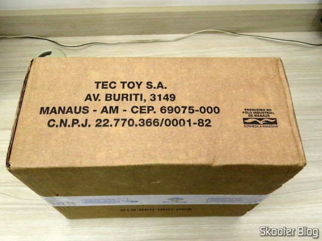 Caixa da Tec Toy com o novo Pense Bem.