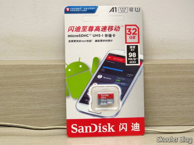 Sandisk microSDHC Ultra UHS-1 32GB falsificado, em sua embalagem.