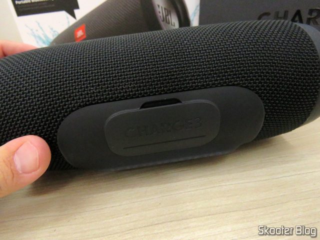 Caixa de Som Bluetooth Portátil JBL Charge 3.