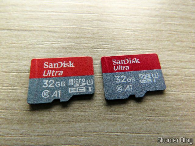 Cartões Sandisk microSDHC: falsificado à esquerda e original à direita.