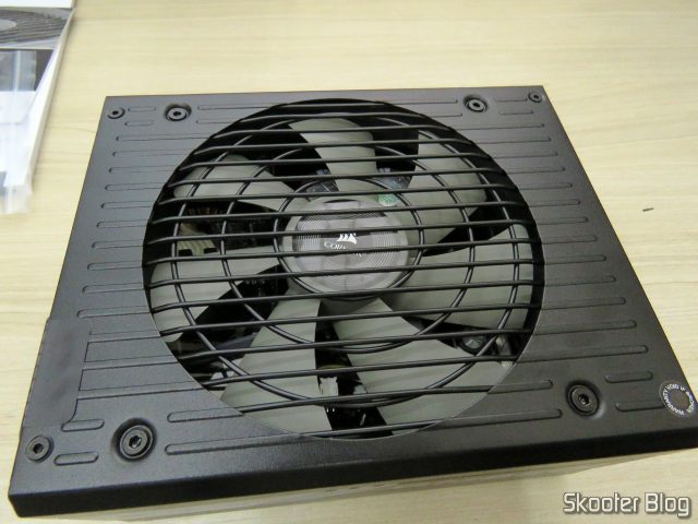 Fonte de alimentação Corsair RMi Series™ RM850i.