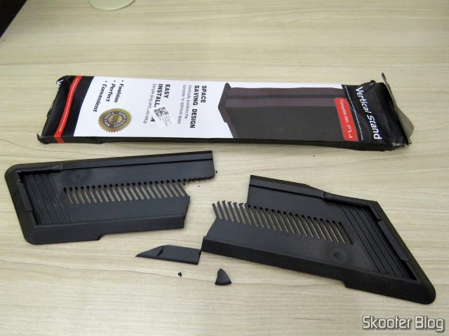 Suporte de Montagem Vertical para Playstation 4 (stand).