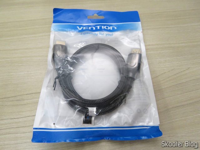 6º Cabo HDMI 2.0 4K 3D 60Hz Vention de 75 centímetros, em sua embalagem.