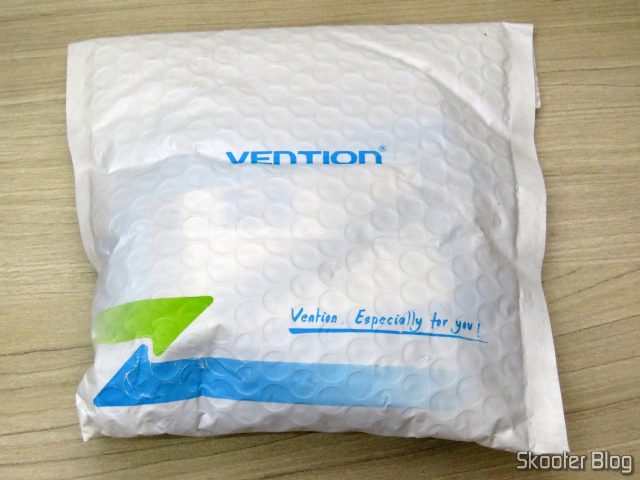 Pacote com o Vention Car Bluetooth Player Multifunção.