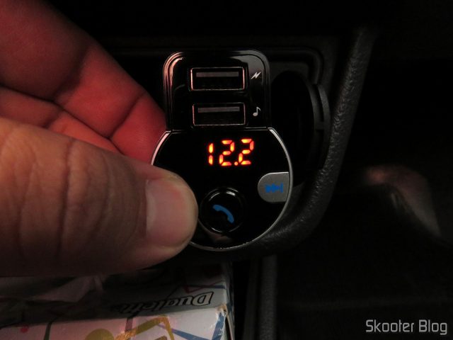Vention Car Bluetooth Player Multifunção, em funcionamento.