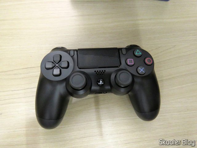 Controle para PS4 Sem Fio Dualshock 4 Sony.