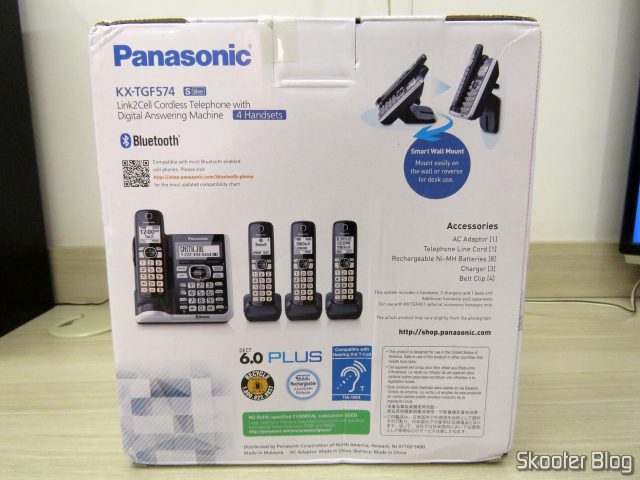 Sistema de Telefones Sem Fio Panasonic KX-TGF574S, em sua embalagem.