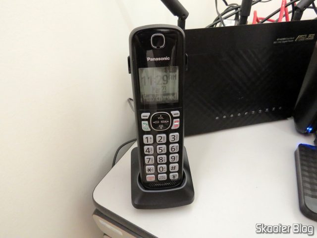 Ramal do Sistema de Telefones Sem Fio Panasonic KX-TGF574S, em funcionamento.