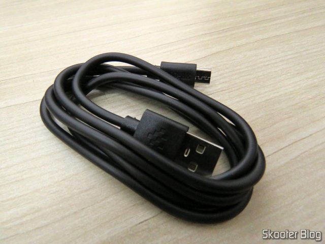 Cabo USB do 8BitDo M30.