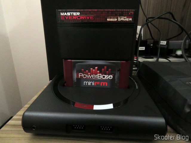 Analogue Mega Sg com o PowerBase Mini FM e o Master Everdrive X7.