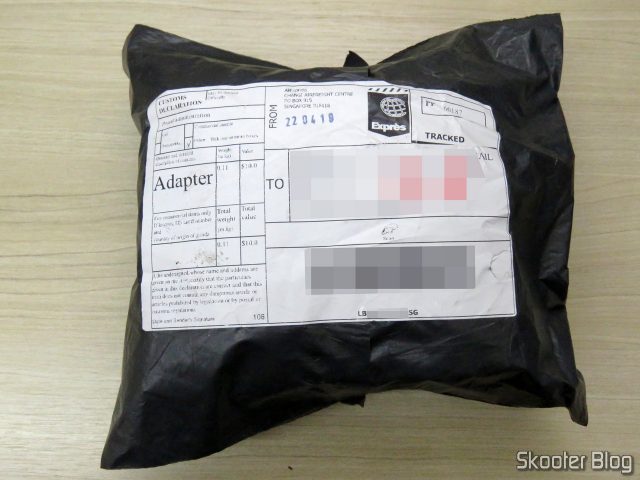 Pacote com o Relógio Smartwatch Xiaomi Huami Amazfit Bip.