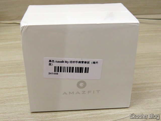 Relógio Smartwatch Xiaomi Huami Amazfit Bip, em sua embalagem.