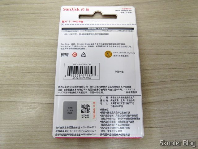 Pendrive Sandisk 16GB SDCZ-G-Z35, em sua embalagem.