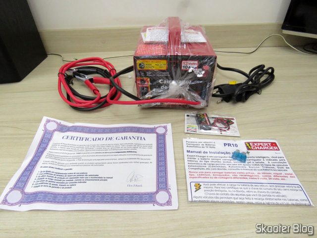 Carregador de Baterias 12V Expert Charger PR10, com brinde e acessórios.